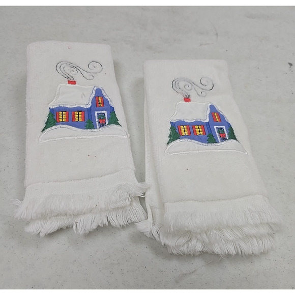 Lot of 2 Vintage Holiday Christmas Embroidered Soft Fringe Absorbent Hand Towels - Picture 1 of 3